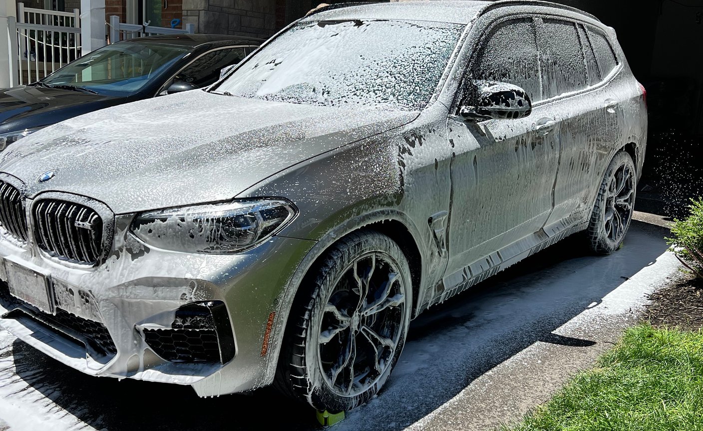 Exterior car detailing